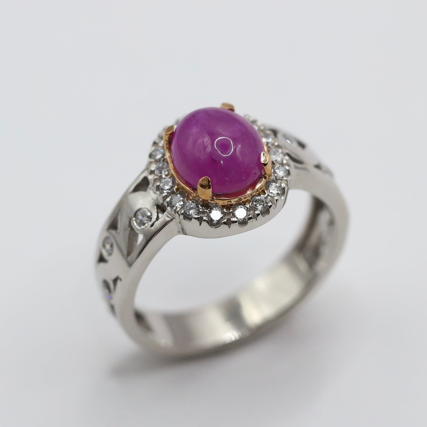 handmade ruby ring with 9K gold and silver 925